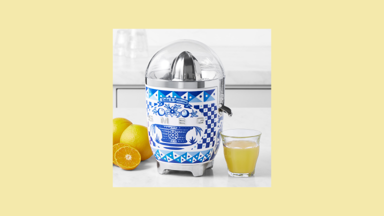 Winner Will Receive The Iconic Dolce & Gabbana Citrus Juicer ($700) – Giveaway by Smeg & Westwing