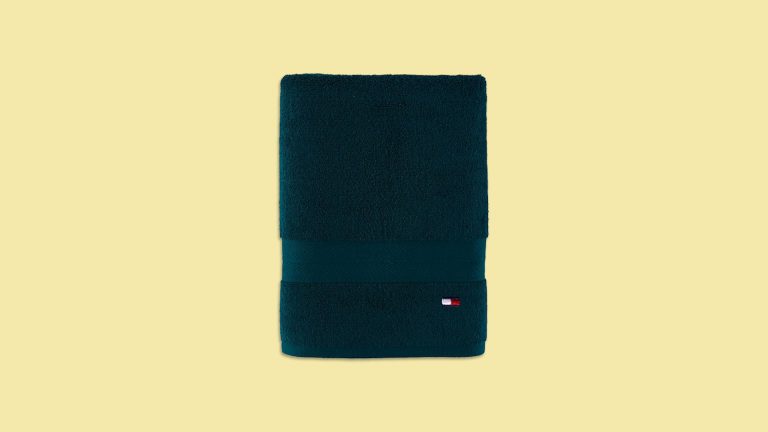 Green Tommy Hilfiger Bath Towel 68% Off On Amazon ($7.20)